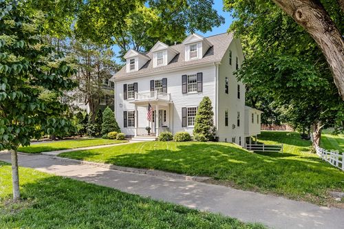6 Leavitt St, Hingham, MA, 02043-2802 | Card Image