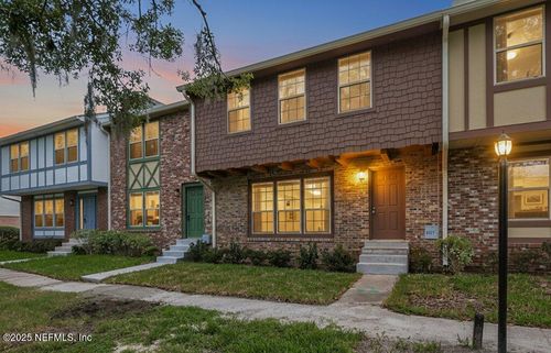 8207 Kensington Sq, JACKSONVILLE, FL, 32217-4401 | Card Image