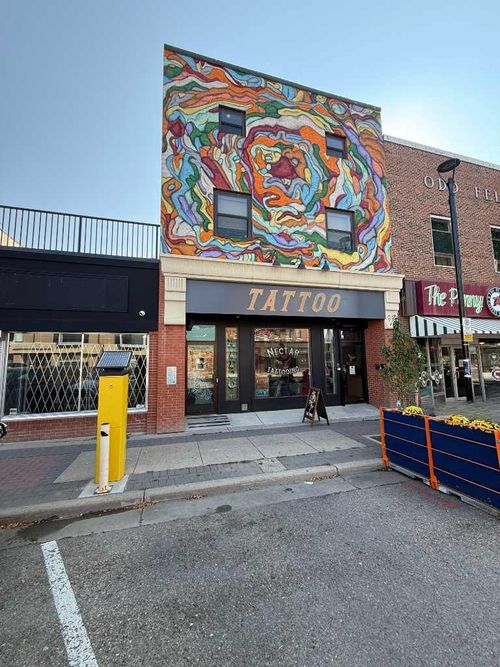 {{alt}} | Card Image