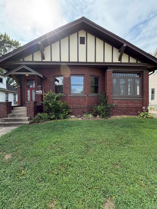 330 S Jefferson Street, Bloomfield, IN, 47424-1304 | Card Image