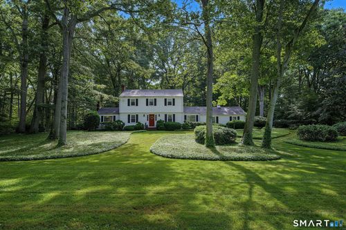 7 Milestone Ln, Madison, CT, 06443-2345 | Card Image