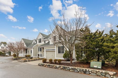 38 Courtyard Pl, Lexington, MA, 02420-1925 | Card Image