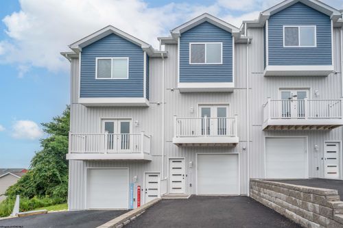 112 Chestnut St, Morgantown, WV, 26505 | Card Image