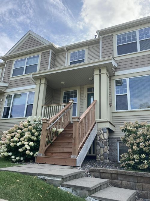 13781 54th Ave N, Plymouth, MN, 55446-1153 | Card Image