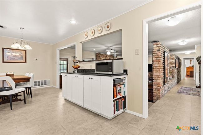 Kitchen to Living | Image 12