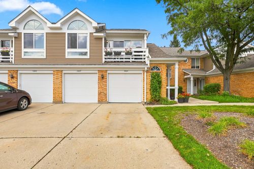 1064 Courtland Drive, Buffalo Grove, IL, 60089 | Card Image