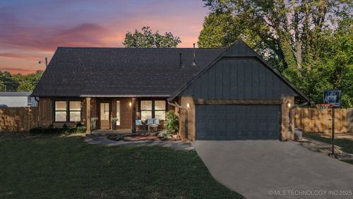 11850 S 87th East Ave, Bixby, OK, 74008-2111 | Card Image