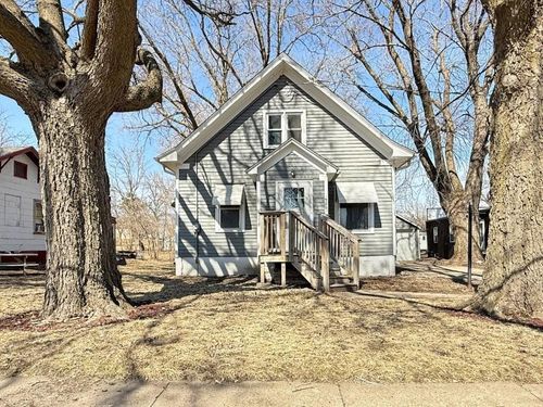 725 E 4th St, Fairmont, MN, 56031-4010 | Card Image