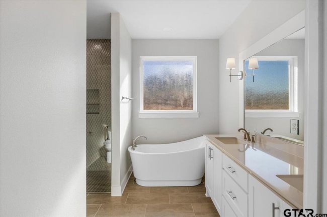 9256 Villas Ct, House other with 4 bedrooms, 2 bathrooms and null parking in Tyler TX | Image 36