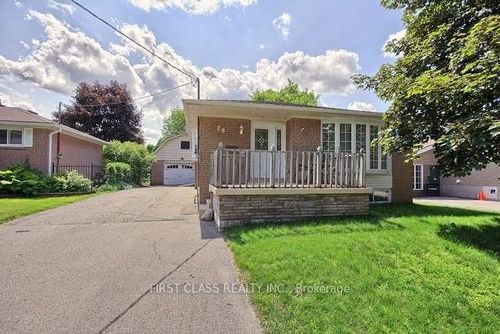 upper-28 Collins Cres, Aurora, ON, L4G2W2 | Card Image