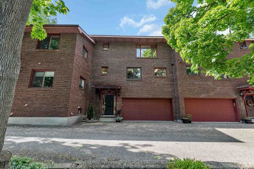 31 Aylen Ave, Ottawa, ON, K2A3P6 | Card Image