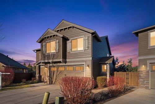 20677 Ne Comet Ct, Bend, OR, 97701-3403 | Card Image
