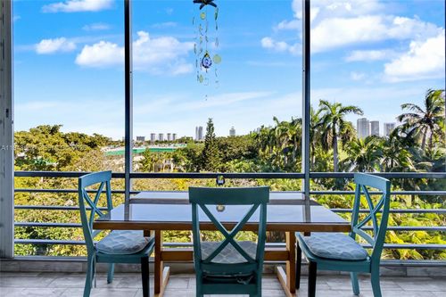 apt-501-700 Ne 14th Ave, Hallandale Beach, FL, 33009-2749 | Card Image