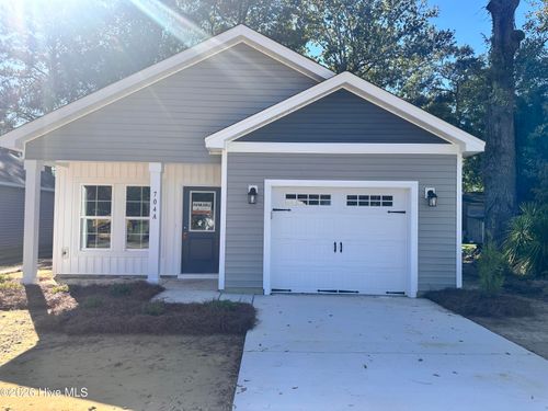 704 A Bynum Ave, Maysville, NC, 28555 | Card Image