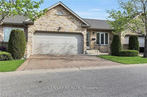 7-572 Thistlewood Dr, London, ON, N5X4N6 | Card Image