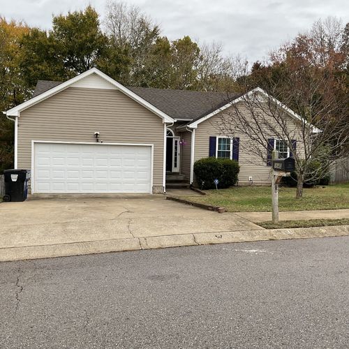 1640 Broad Cir, Clarksville, TN, 37042-7095 | Card Image