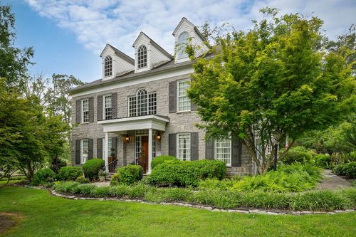 120 Ginkgo Dr, Mcminnville, TN, 37110-7496 | Card Image