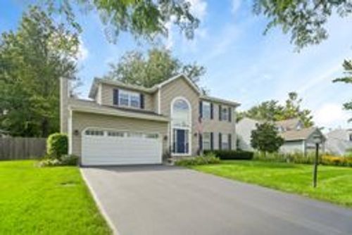 28 Hampton St, Cary, IL, 60013-1879 | Card Image