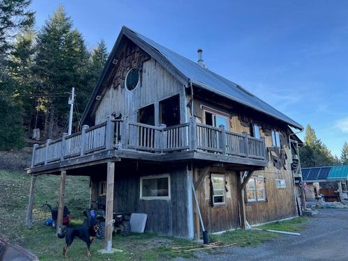 2910 Burr Valley Rd, Bridgeville, CA, 95526-9606 | Card Image