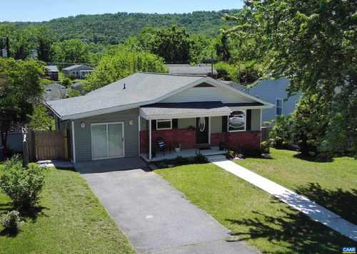 604 Market Ave, WAYNESBORO, VA, 22980-4834 | Card Image