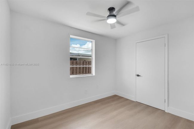 11030 Sw 42 Nd St, House other with 3 bedrooms, 3 bathrooms and null parking in Miami FL | Image 18