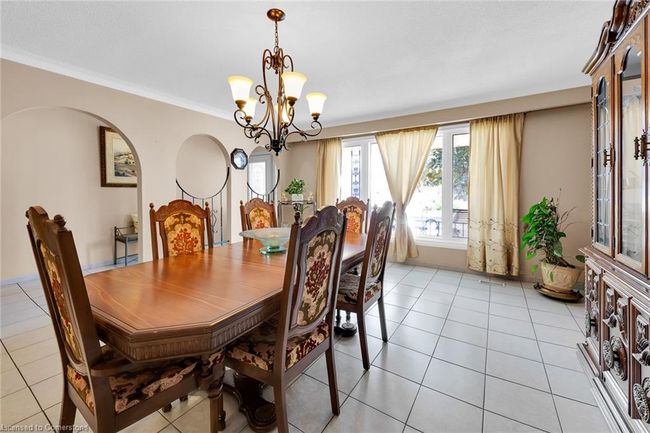 11 Algonquin Crt, House other with 3 bedrooms, 2 bathrooms and 3 parking in Hamilton ON | Image 7