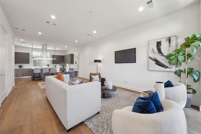 3064 Chimes St, Townhouse with 4 bedrooms, 5 bathrooms and null parking in Dallas TX | Image 7
