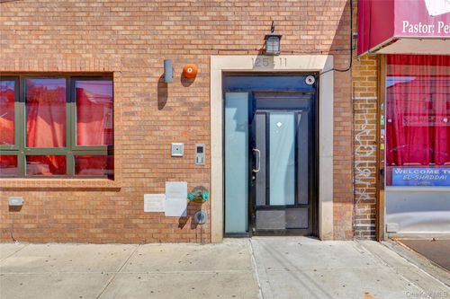 12511 101st Ave, South Richmond Hill, NY, 11419-1448 | Card Image