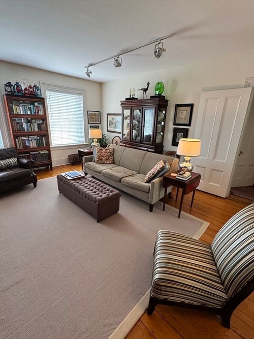 apt-3-61 Otis St, Cambridge, MA, 02141-1978 | Card Image