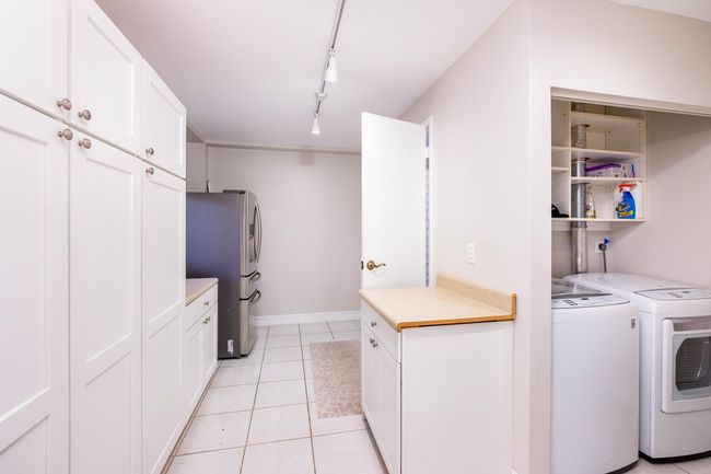 Laundry Room | Image 28