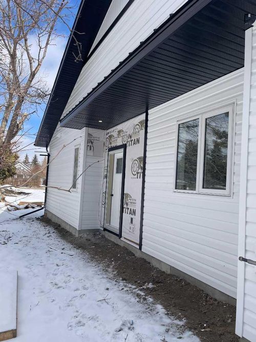 6-5463 55 Ave, Lacombe, AB, T4L1M1 | Card Image