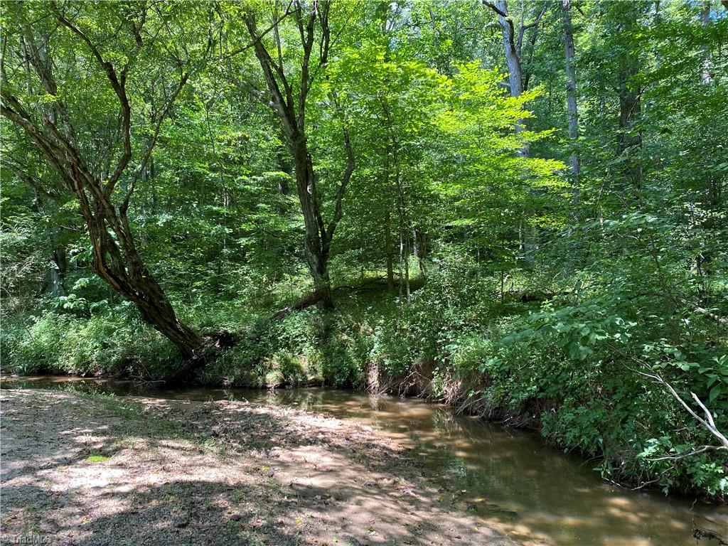 Land in North Wilkesboro