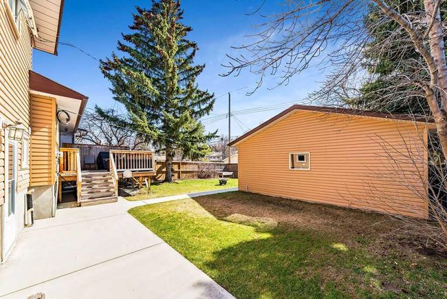 3023 Beil Avenue Nw, Home with 5 bedrooms, 2 bathrooms and 4 parking in Calgary AB | Image 33
