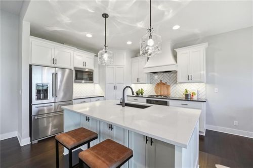 17404 Richards St, Overland Park, KS, 66221 | Card Image