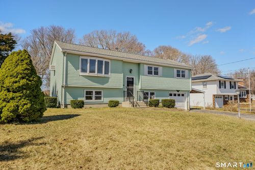 536 Greenhaven Rd, Pawcatuck, CT, 06379-2092 | Card Image