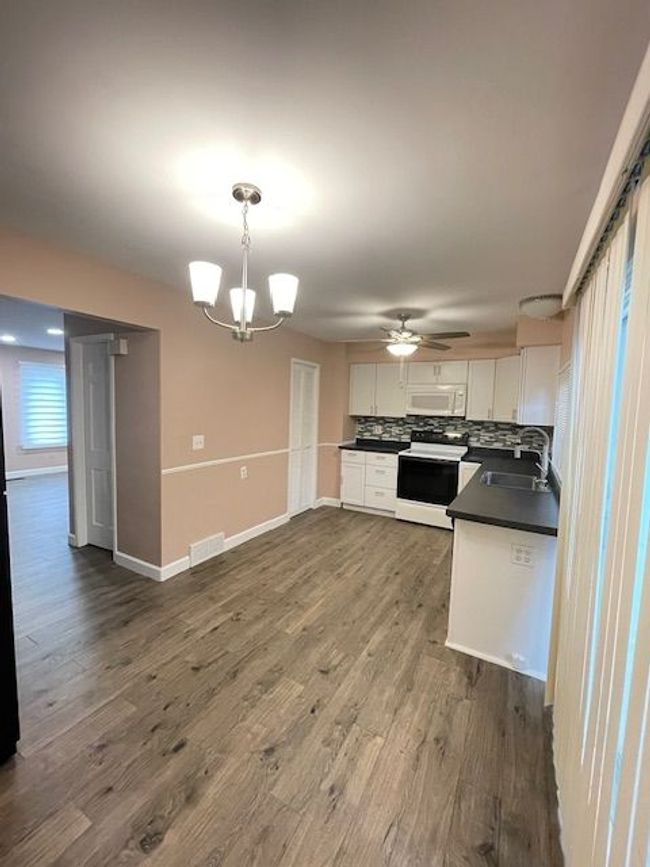 37310 Glenbrook Dr, Condo with 3 bedrooms, 2 bathrooms and null parking in Clinton Twp MI | Image 14