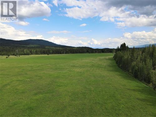 4945 Scott Road, Edgewater, BC, V0A1E0 | Card Image