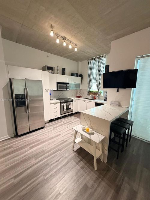 401-133 Ne 2nd Avenue, Miami, FL, 33132 | Card Image