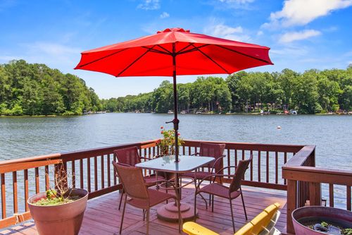 322 Lake Caroline Dr, Ruther Glen, VA, 22546-5025 | Card Image