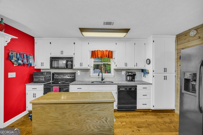 7616 Nicholson Rd, House other with 3 bedrooms, 2 bathrooms and 2 parking in cumming GA | Image 32