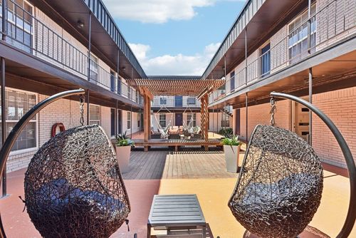 d-102-2410 Longview St, Austin, TX, 78705-4244 | Card Image