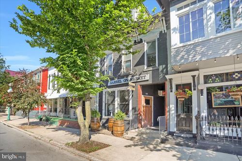 606 Market St, LEWISBURG, PA, 17837-2702 | Card Image