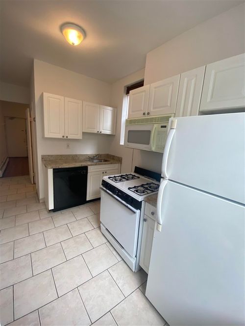 apt-7-112 14th St, Hoboken, NJ, 07030-5566 | Card Image