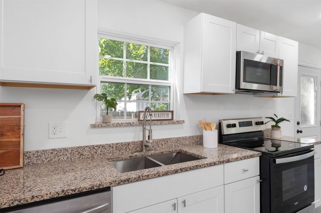 2012 Watauga Ct E, House other with 3 bedrooms, 2 bathrooms and null parking in Fort Worth TX | Image 7