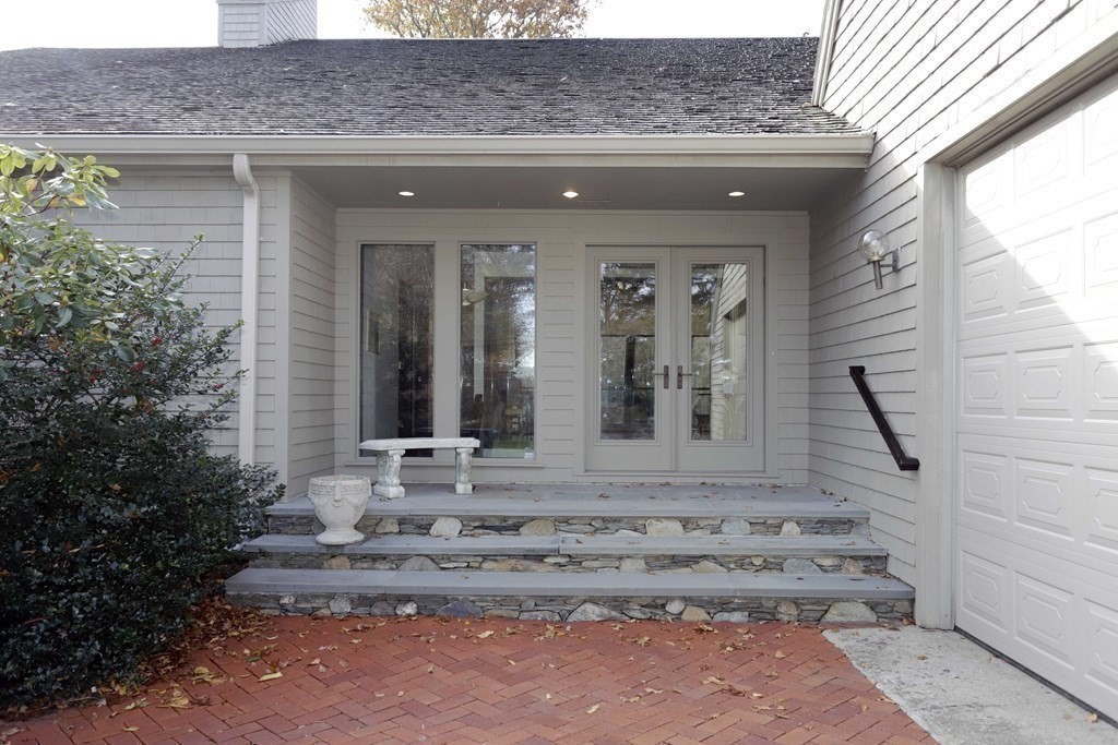 Drift Rd, Westport, MA 02790