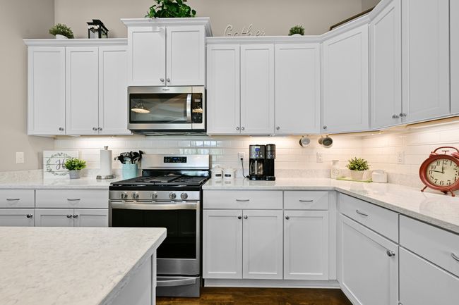 1502 Paddock Ct, Condo with 2 bedrooms, 2 bathrooms and null parking in OCONOMOWOC WI | Image 8