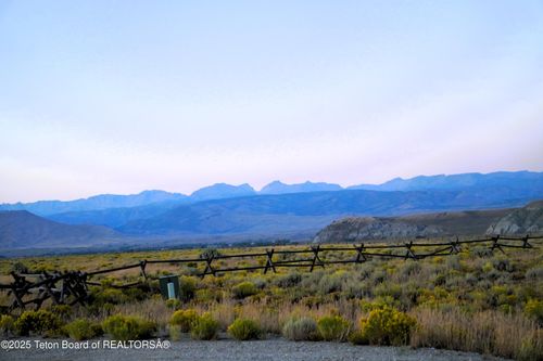 68 Blackburn Ln, Pinedale, WY, 82941-5031 | Card Image