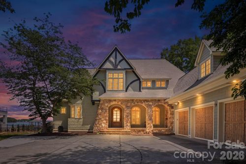 3900 Channel Point Ln, Denver, NC, 28037-6475 | Card Image