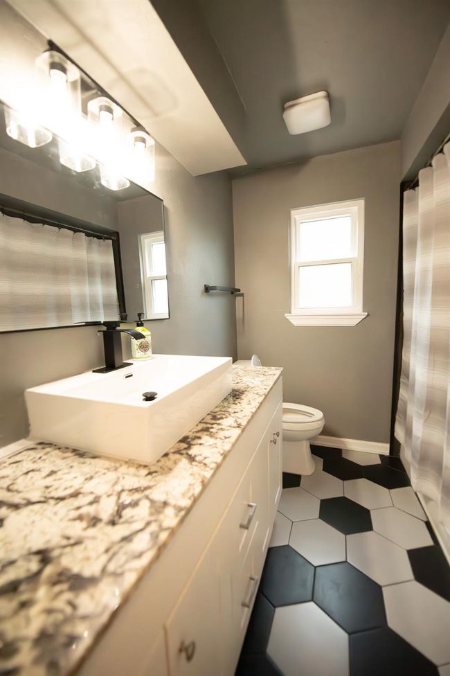 2nd bathroom | Image 39