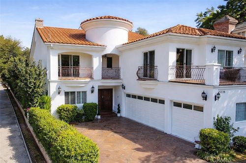 5128 Avenida Hacienda, Tarzana, CA, 91356-4225 | Card Image
